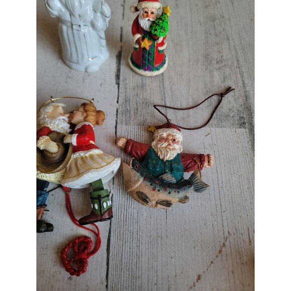 Santa kissing Mrs Claus variety set ornament Xmas fish bass Candy cane - Picture 3 of 8